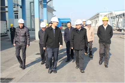 2015年12月12日，張家港市市委常委、保稅區(qū)黨工委副書記、管委會副主任、金港鎮(zhèn)黨委書記卞東方帶隊來華瑞視察工作.